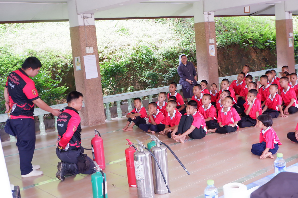 อบรมความปลอดภัย โดยความอนุเคราะห์จากเทศบาลตำบลท่าสุด