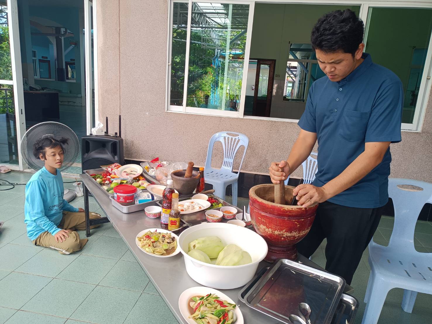 กิจกรรมทำ “ส้มตำ” ของเด็ก ๆ บ้านเกื้อกูล