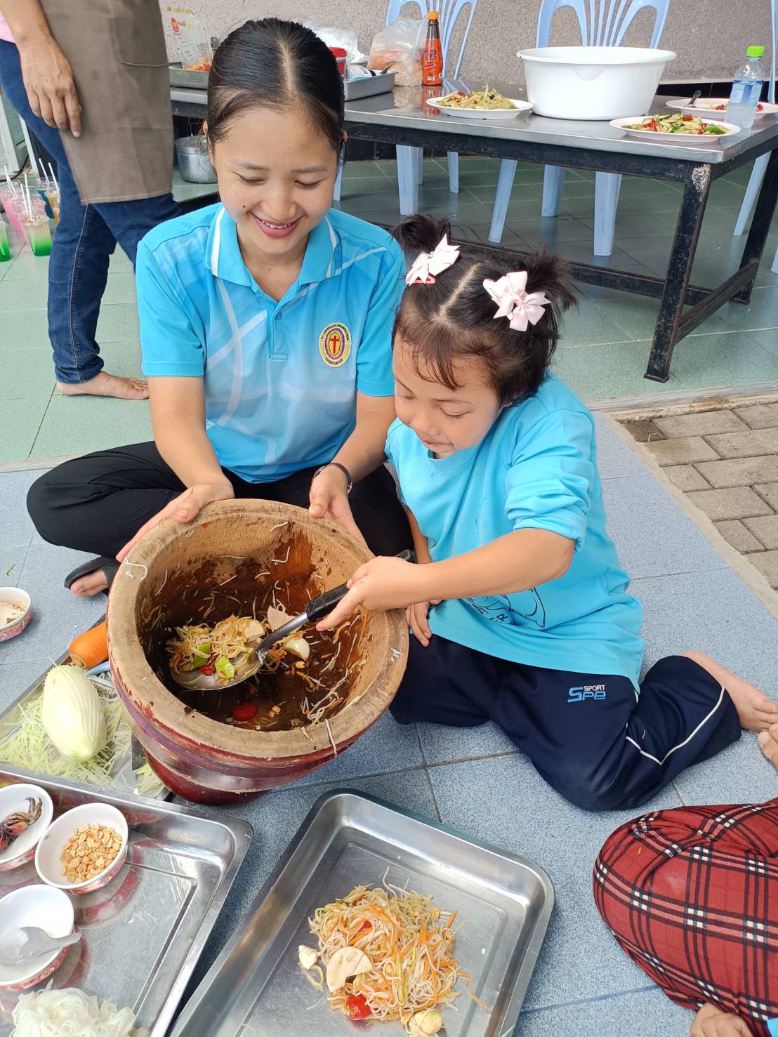 กิจกรรมทำ “ส้มตำ” ของเด็ก ๆ บ้านเกื้อกูล
