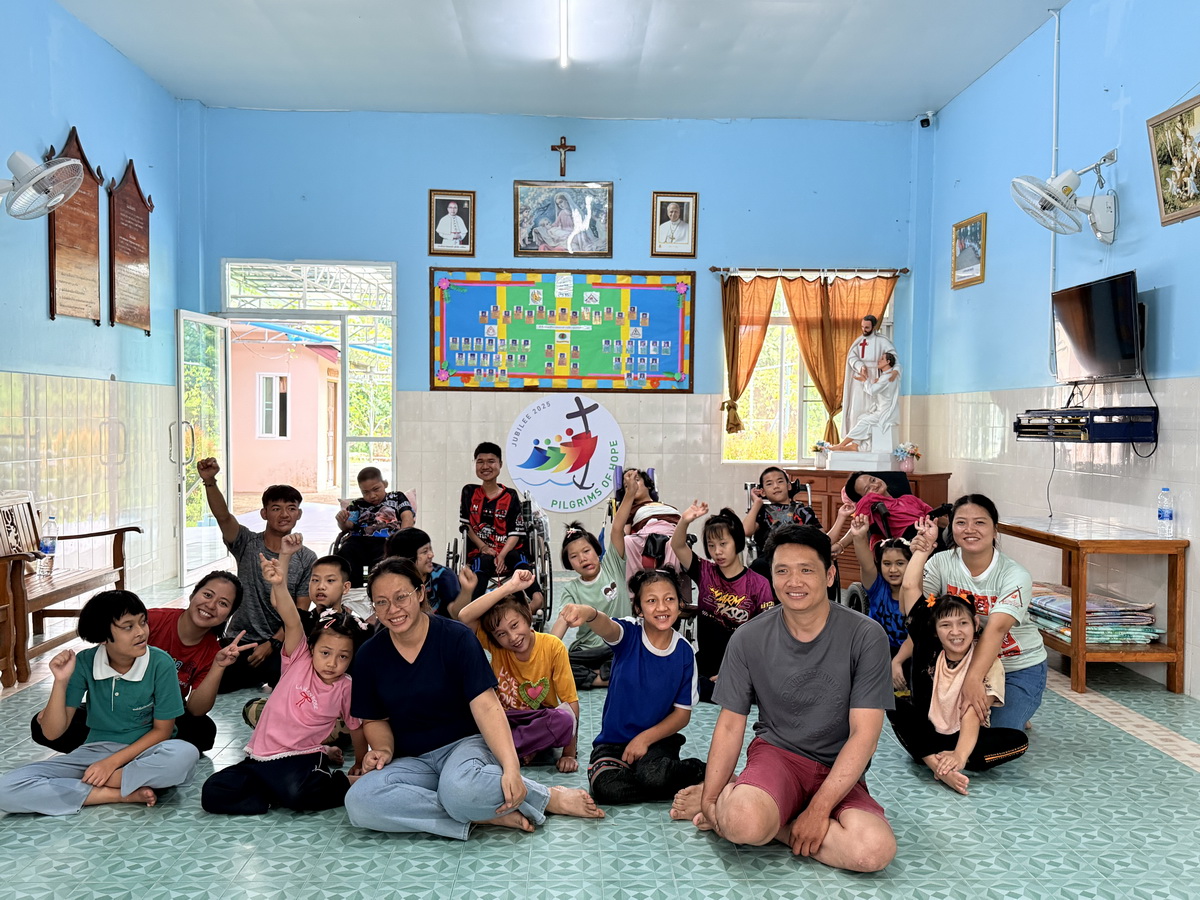 ขอกราบขอบคุณจากใจอย่างสุดซึ้ง กันยายน 2568 ขอกราบขอบคุณจากใจอย่างสุดซึ้ง กันยายน 2568